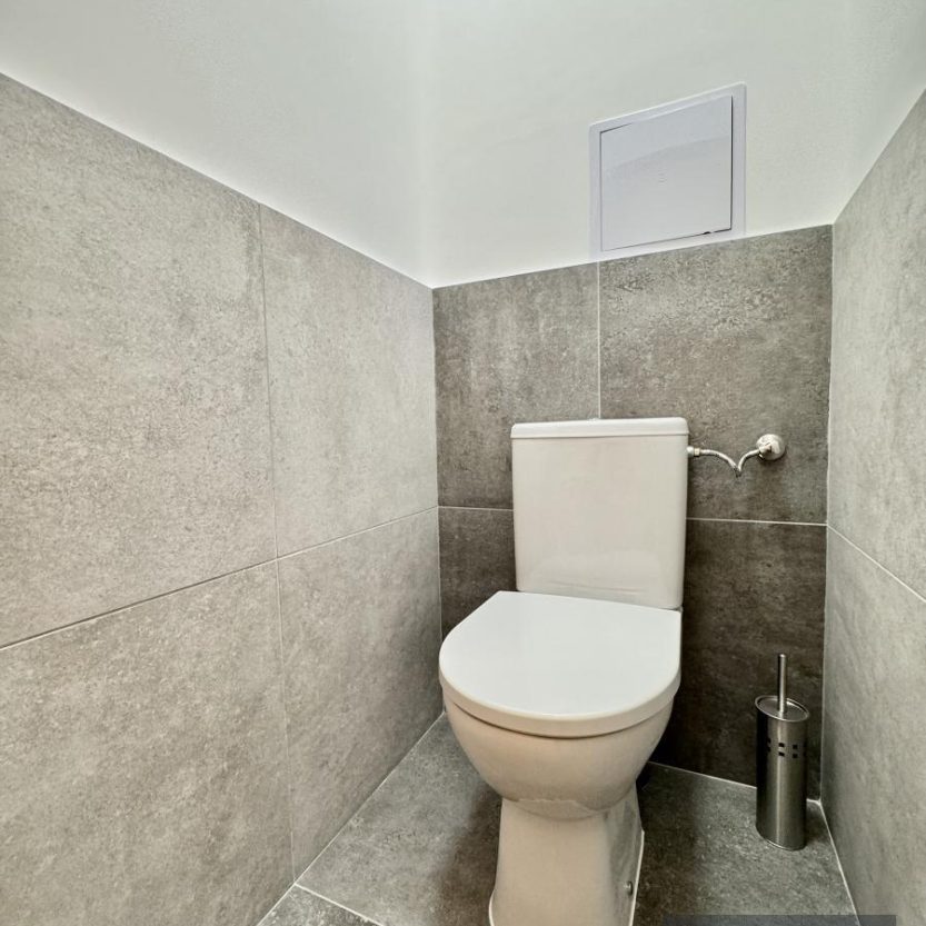 1744560251_jD3CZiErWx